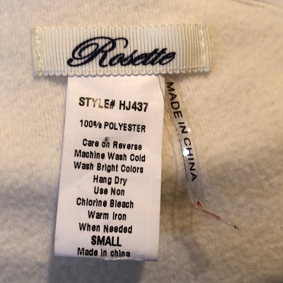 Rosette fleece fringe wrap - Picture 3 of 3